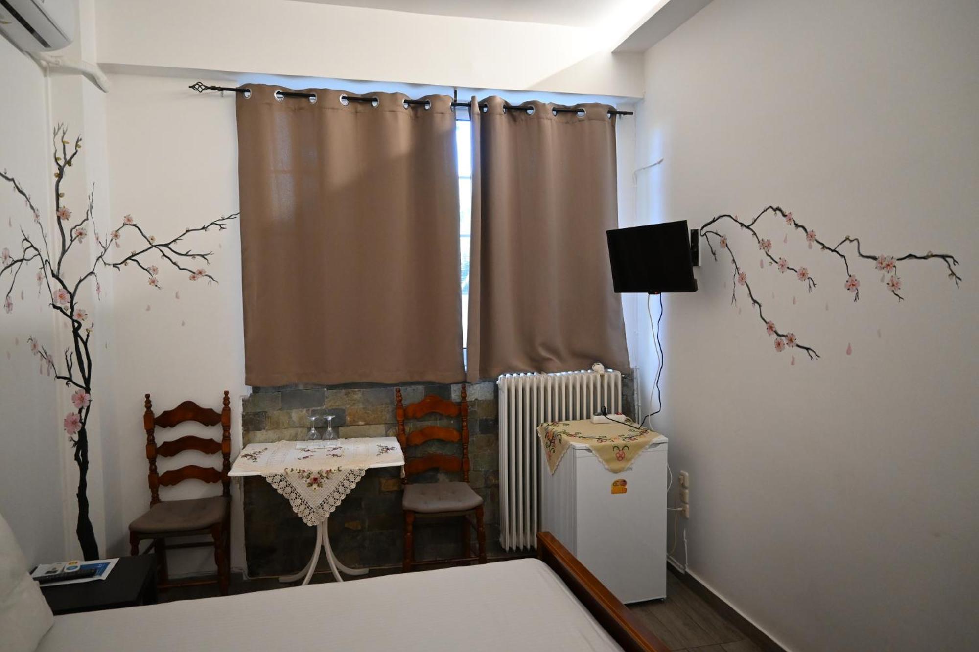 Ιlias Rooms Patras Exterior photo